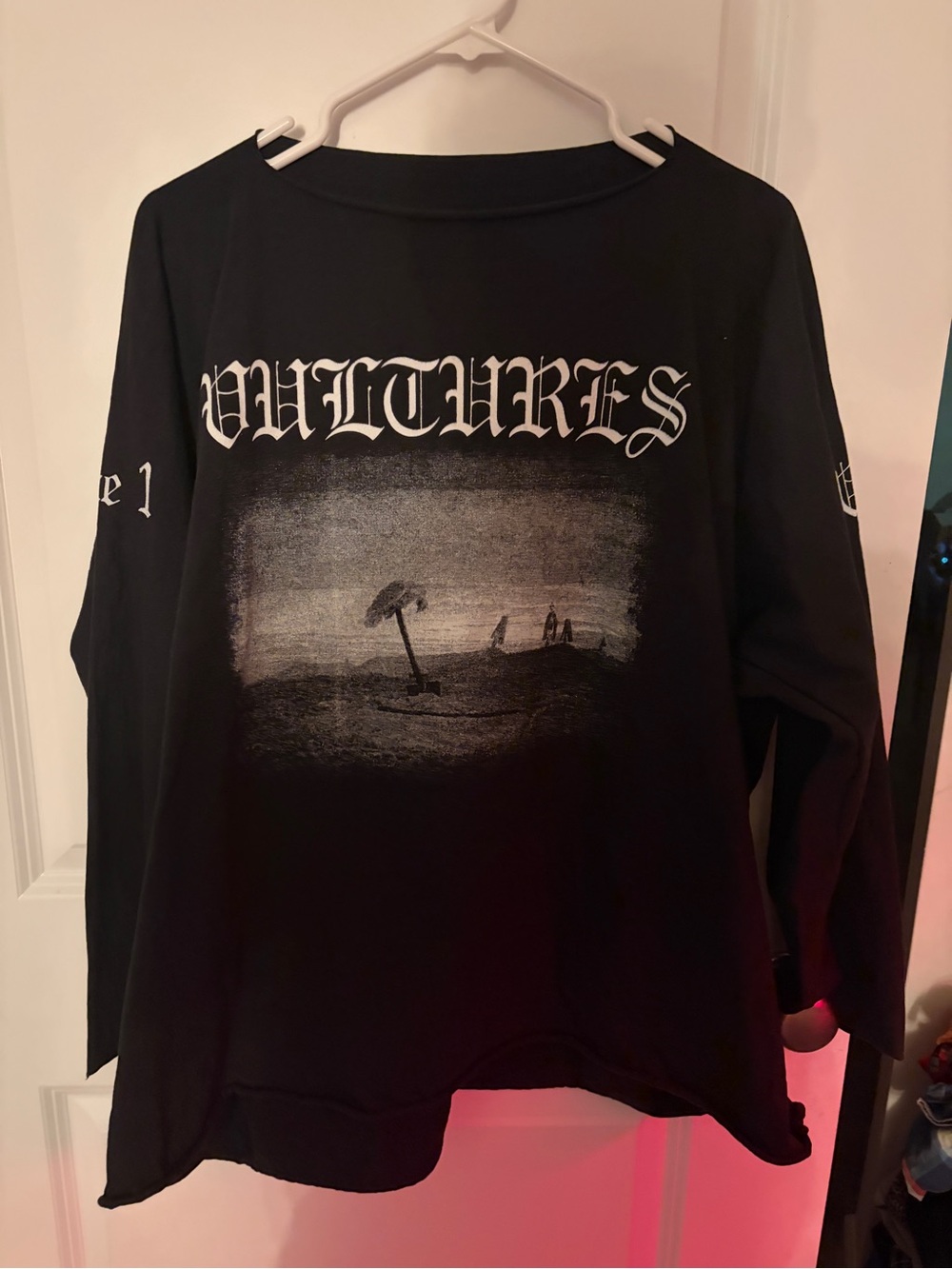 Yeezy Vultures 1 Graphic Black Long-Sleeve